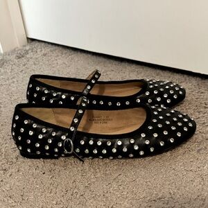 Cool House of Harlow 1960 size 6 black rhinestone buckle strap ballet flats